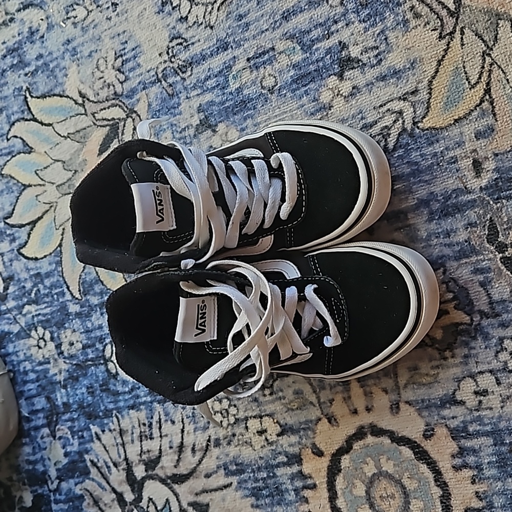 Boys size 1 vans